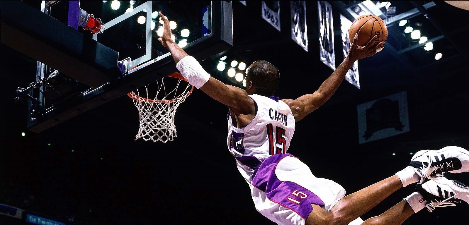 Vince Carter Raptors Dunk Wallpaper