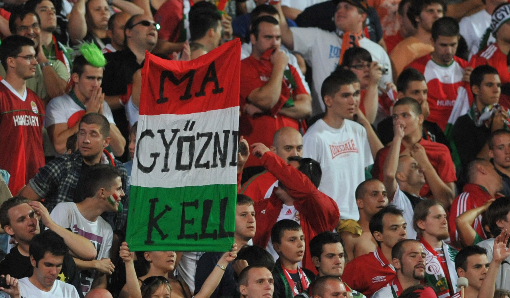 szurkolok_hun