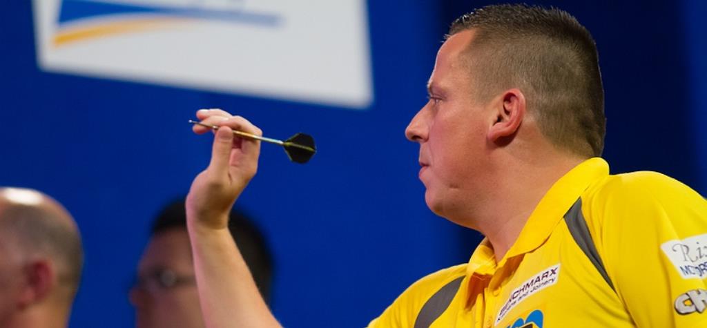 Chisnall – Smith (Első 180-as dobás: Chisnall) 1,61
