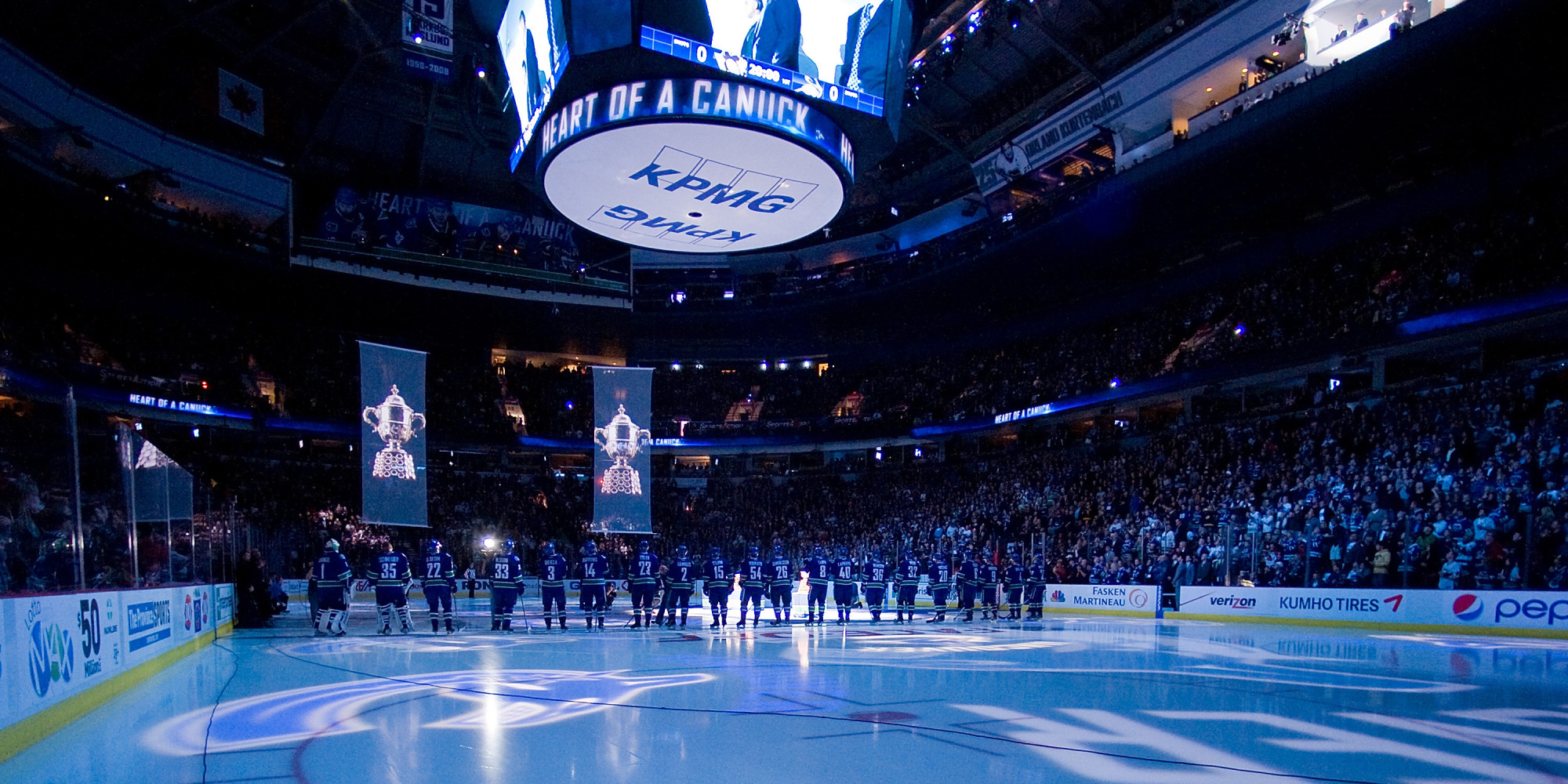 Vancouver Canucks – Edmonton Oilers (összesített gólok száma: 5,5 felett) 2,15
