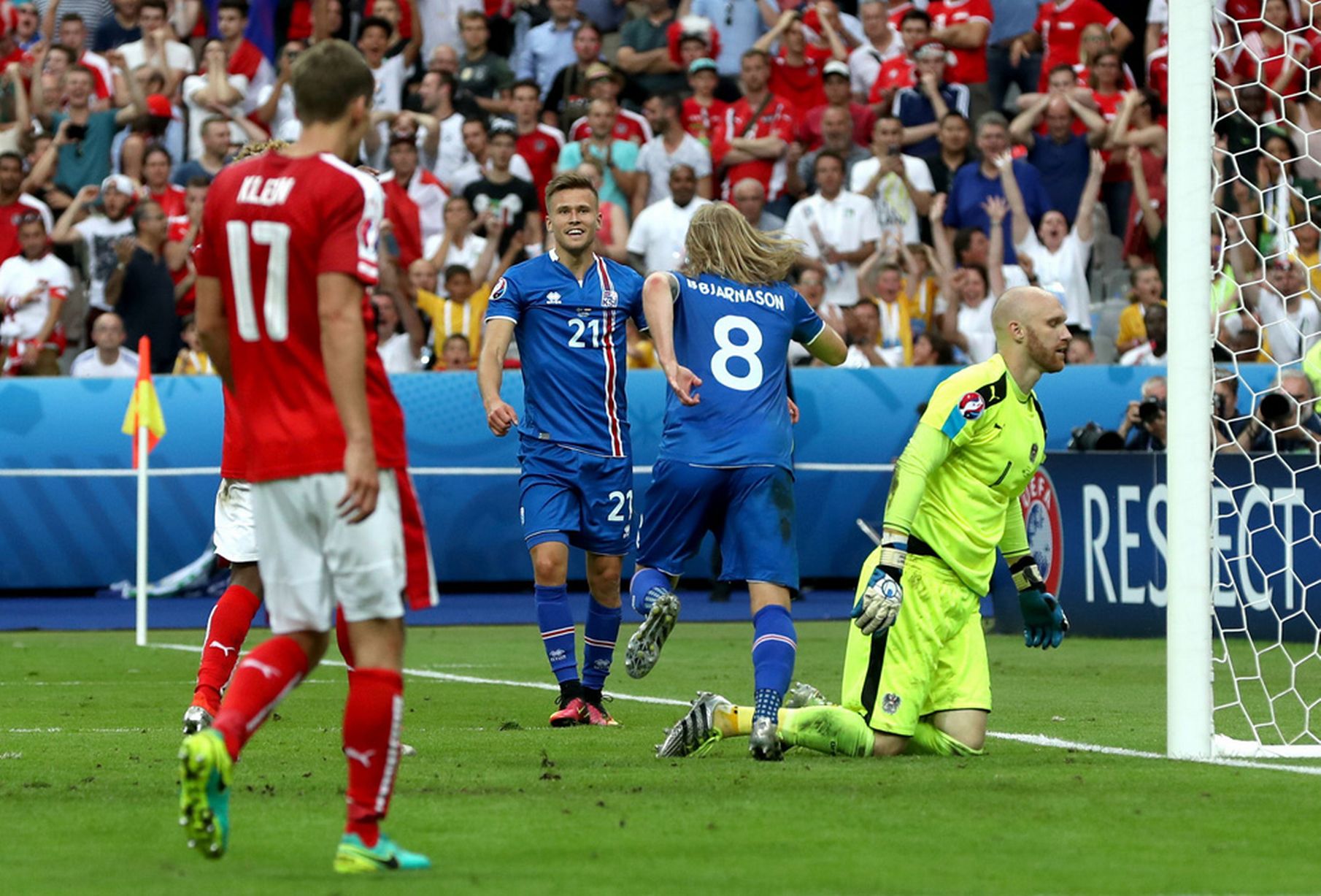 Izland – Ausztria (büntető lapok száma: 3,5 felett) 1,66