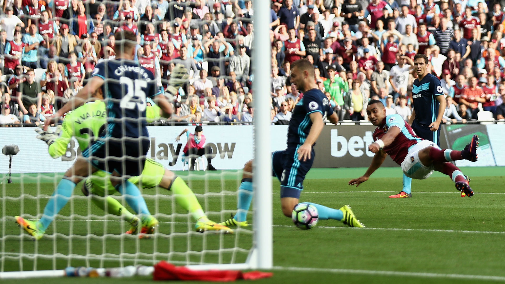 West Ham – Middlesbrough (mindkét csapat szerez gólt) 1,82
