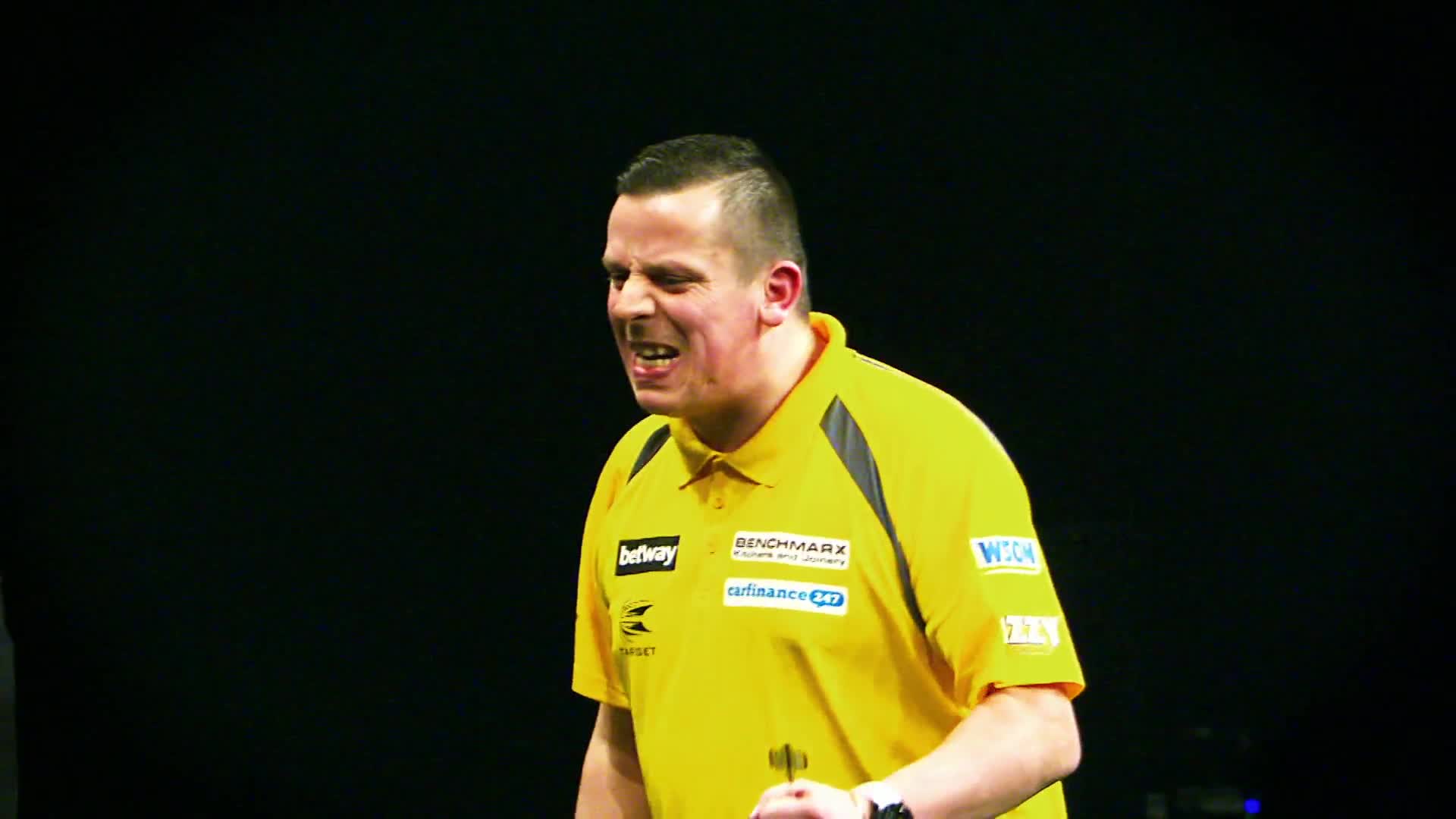Chisnall – Rodriguez (legtöbb 180-as dobás: Chisnall) 2,00