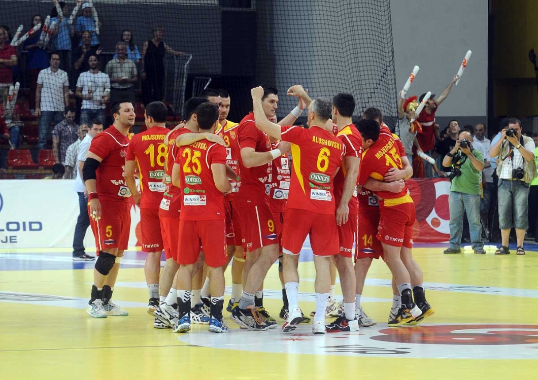 Macedónia – Izland D 8,00