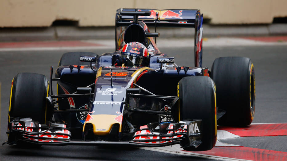 Mindkét autó pontszerző helyen végez: Toro Rosso – Igen 2,37