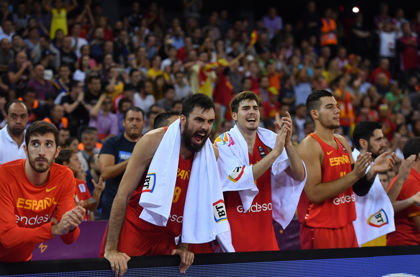 Spanyolország – Oroszország (Shved pont+gólpassz+lepattanó: 32,5 alatt) 1,85