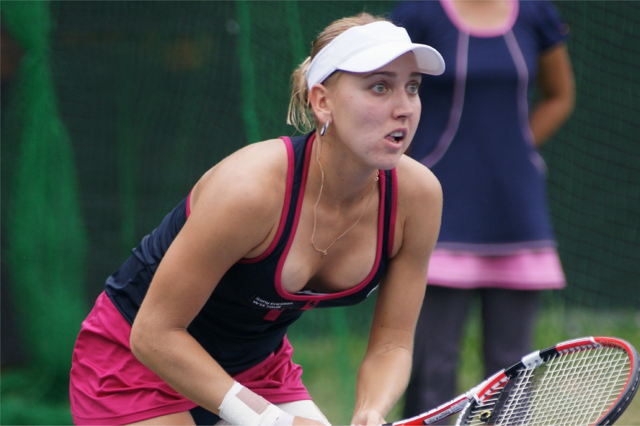 Vesnina – Blinkova (AH -3,5) H 1,8
