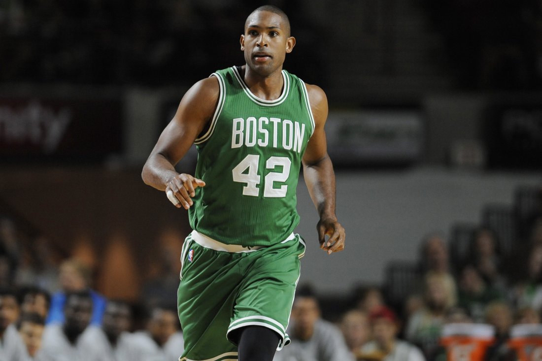 Boston Celtics – Philadelphia 76ers (Horford pontjai, lepattanói és gólpasszai: 28,5 felett) 1,85