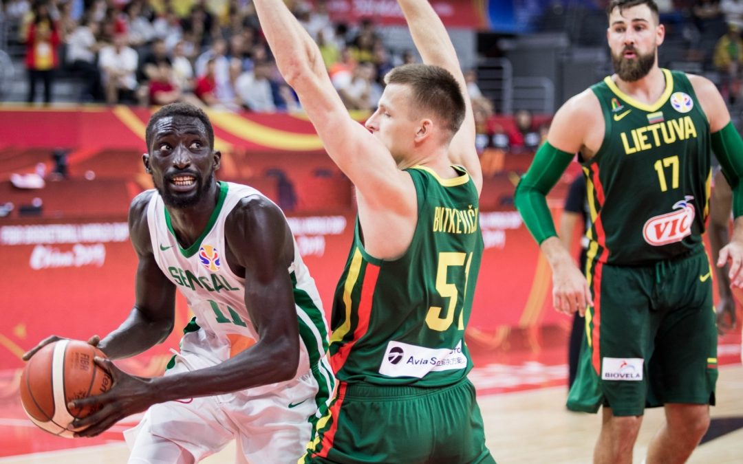 Szenegál – Litvánia (negyedek pontos eredménye: 0-4) 2,30