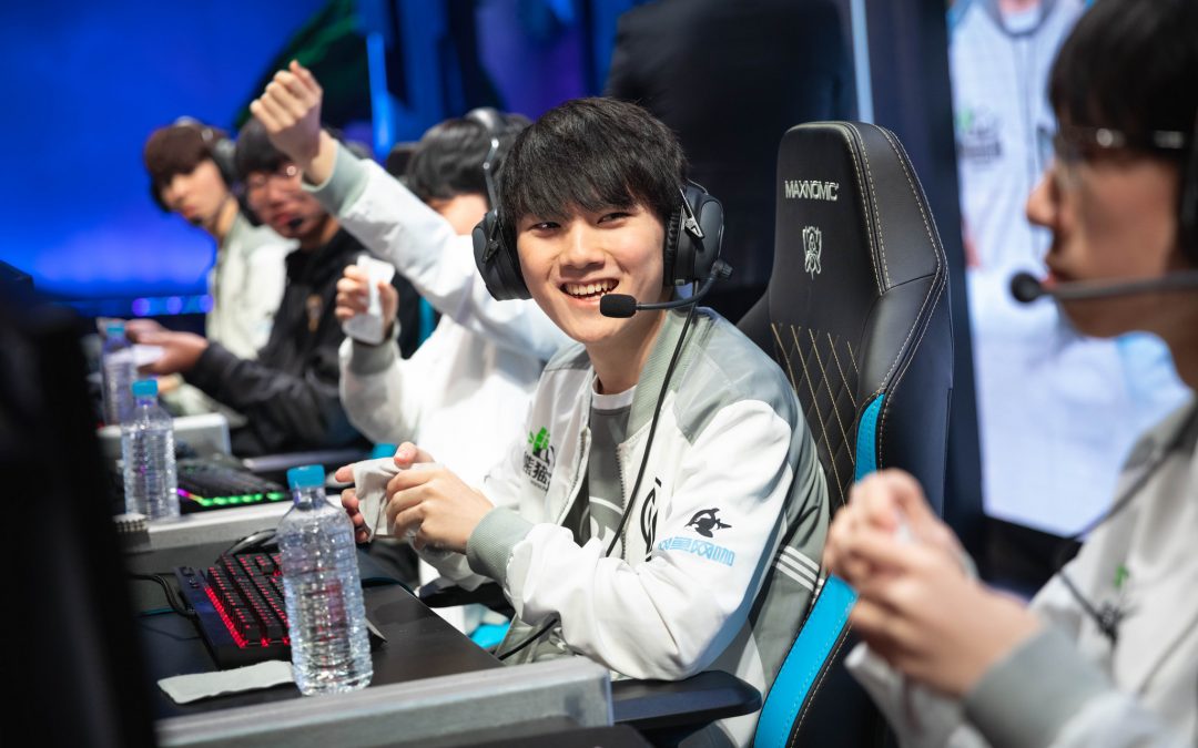 FunPlus Phoenix – Invictus Gaming (2,5 map felett) 2,10