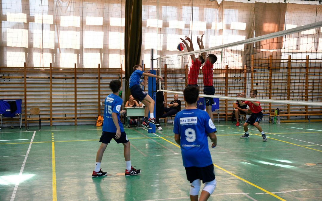 MÁV Előre – Kistext H 3,20