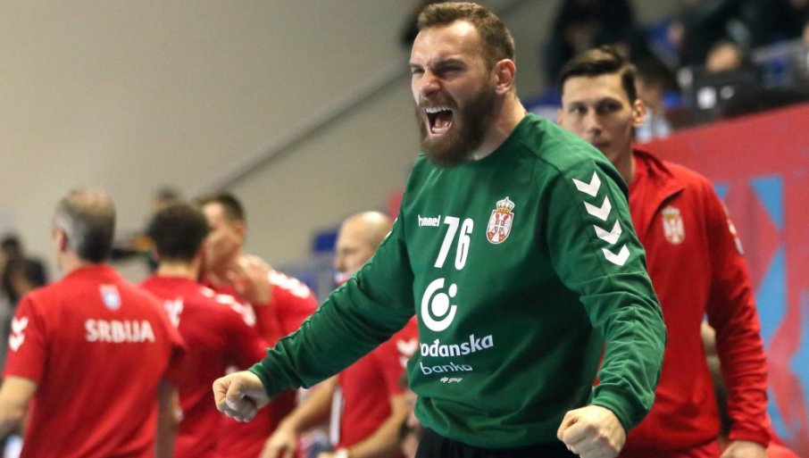 54529 20210105mmcupara05 f