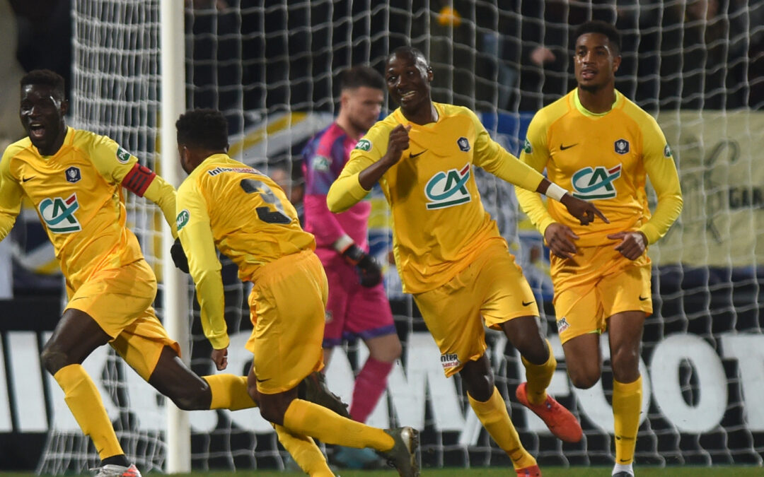 Guingamp – Pau FC (1. félidő: AH -1.0) H 5.75