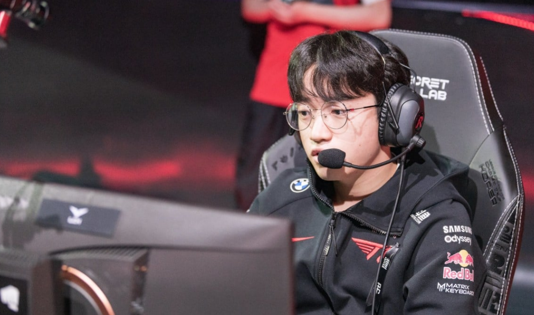 Dplus KIA – T1 Esports (AH -1,5 map) V 2.52